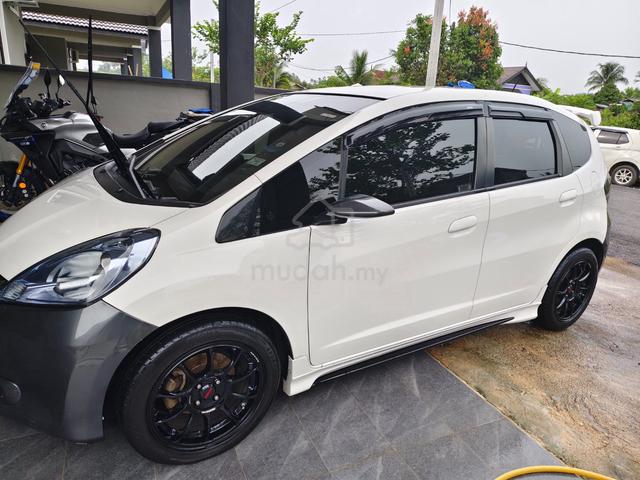 2013 Honda JAZZ 1.3 (HYBRID) FACELIFT (A) - 1