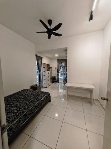 landed Master room with carpark. near airport.  1