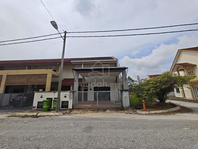 Corner Unit Teres 2 Tingkat Bandar Putra, Tanjung Lumpur Kuantan 1
