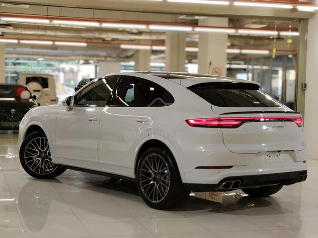 2022 Porsche CAYENNE 4.0 V8 COUPE TURBO (A) - 2