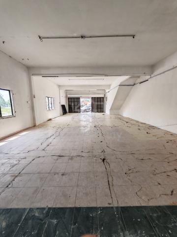 [UNTUK DISEWA] 24x80ft, Kedai 2 Tingkat, Opp Lotus, Seri Iskandar 4