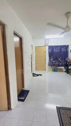 Pangsapuri Pendamar B 1
