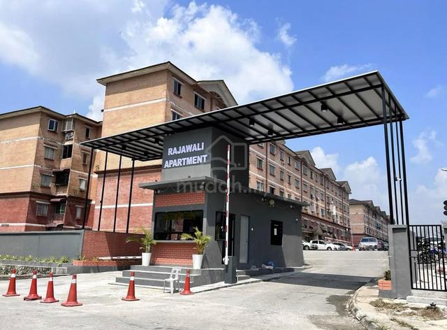 Rajawali Aparment (Bandar Country Homes) 1