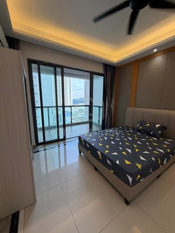 R&F Room / Walk To Ciq / Jb Town / Low Deposit / Wifi / Free Aircond 1