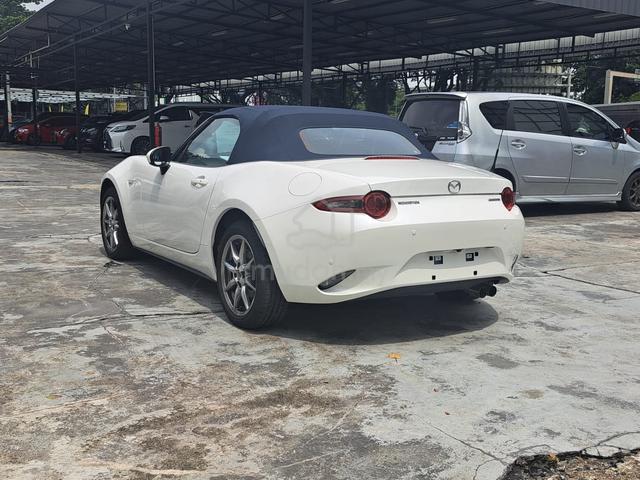 2022 Mazda MX-5 1.5 ROADSTER S AUTO SOFT NAVY TOP - 4