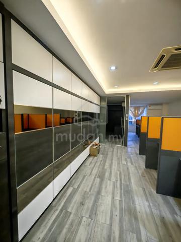 Mainroad!! Vantage point Renovated with Aircond Partition Office Space 1