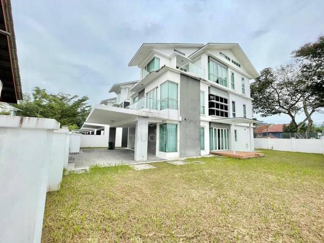 FREEHOLD + CORNER LOT ✅ 3 Storey Bungalow, Damaisari Wangsa Melawati 1