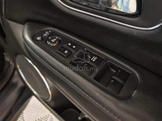 2016Honda HR-V V-Spec 1.8(A)Loan Kedai Muka Rendah - 5