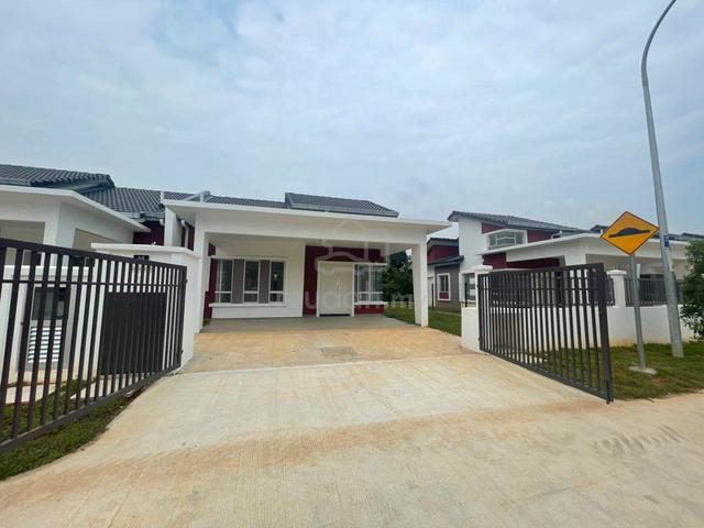 Brand New Semi-D Rumah Berkembar 1 Tingkat 1