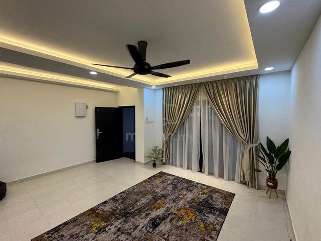 Tmn Pulai Mutiara JB Renovated PF 3 Storey Intermediate Terrace House 4