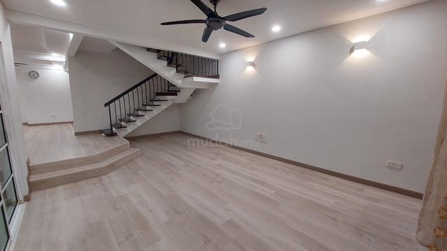 Damansara Utama Double Storey Terrace, Partially furnished 1
