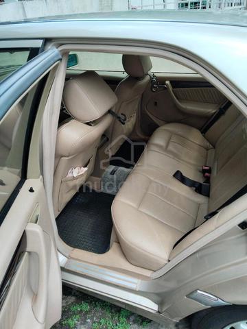 1995 Mercedes Benz 200 2.0 (M) - 3