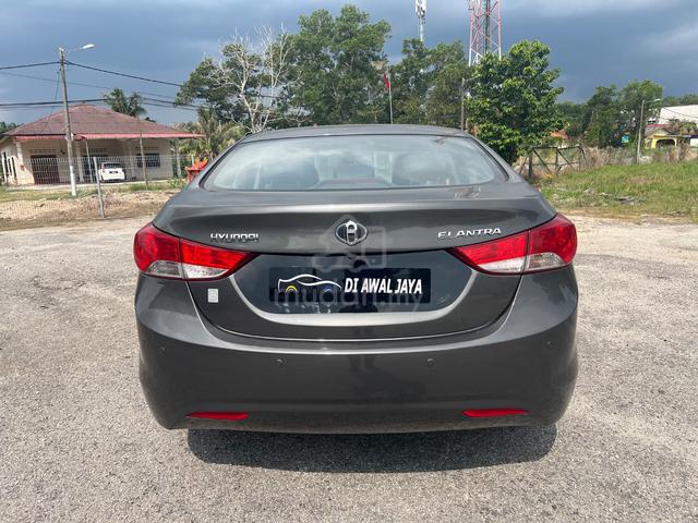 Hyundai Elantra 1.8 Auto - 3