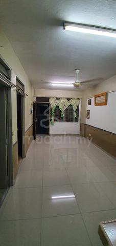 Desa Mentari Flat (Block 2) 1