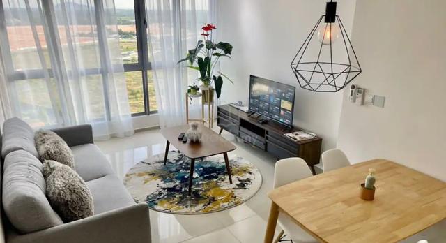 Invest, Airbnb 1+1, Income 2k, Near KLIA, Management team provided 1