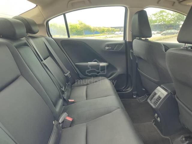 2014 Honda CITY 1.5 V (A) - 5