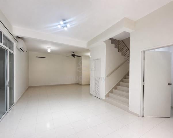 Horizon Hills Double Storey Terrace House 4bed Renovate Johor Bahru 1