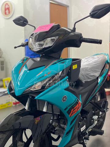 yamaha v8 motorcycle