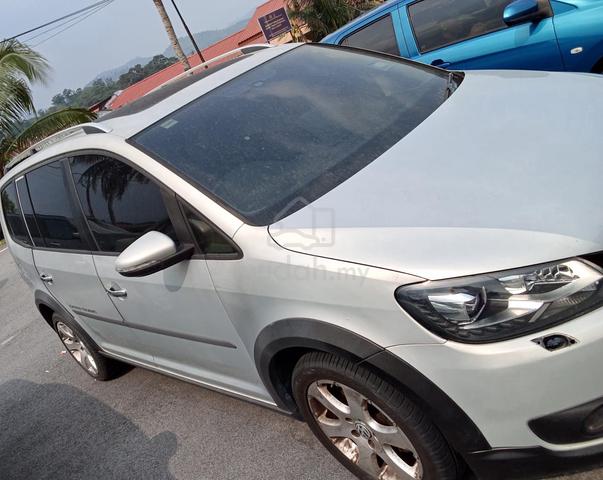 2012 Volkswagen TOURAN 1.4 (A) - 4