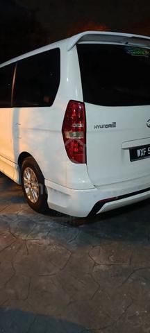 2012 Hyundai GRAND STAREX 2.5 ROYALE FACELIFT (A) - 2