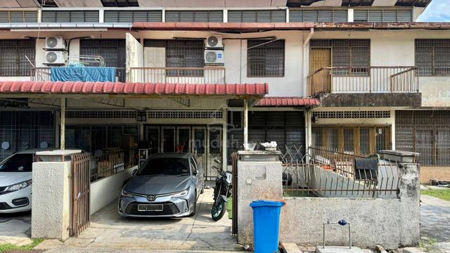 Saiz Tanah Luas 22 x 75. Teres 2 Tingkat, Seksyen 11 Shah Alam. 1
