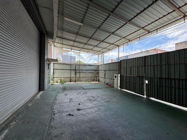 1.5 storey semi-d factory, Batu Berendam for rent 2