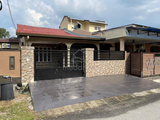 For Rent Tip Top 1 Storey Corner Lot @ Taman Indah Kajang 1