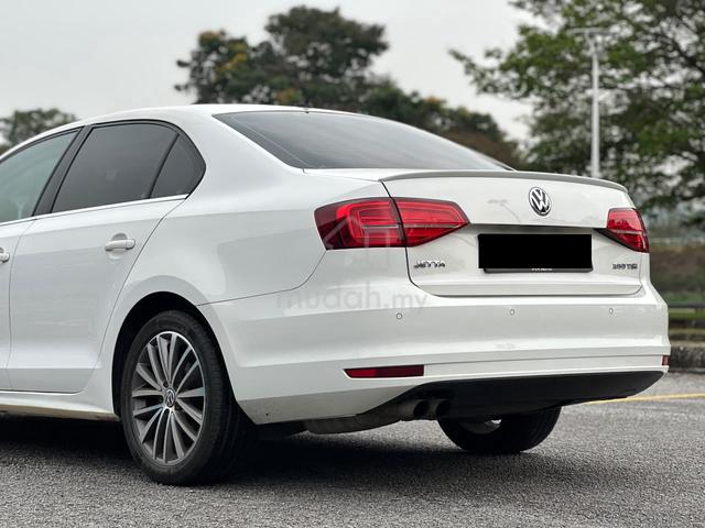 2017 Volkswagen Jetta 1.4 / GOOD PERFORMANCE / - 4