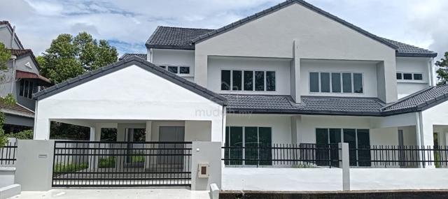 Newly Renovated Semi Detached Tabuan Park 1