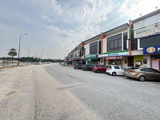 READY TENANT ✅Corner Unit Impian Prisma Alam Impian Sek 35 Shah Alam 1