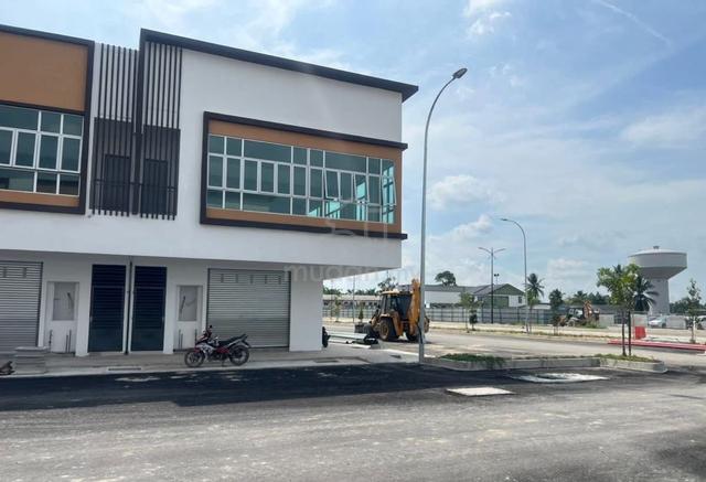 Hot Area🔥2 Adjoining unit 2 Sty Shop Lot!Jenjarom Scientex Klang Rent 1