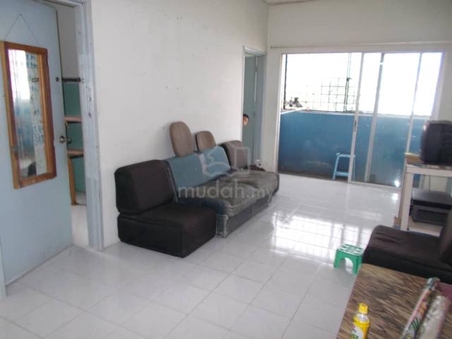 Taman Pinggiran Putra 1
