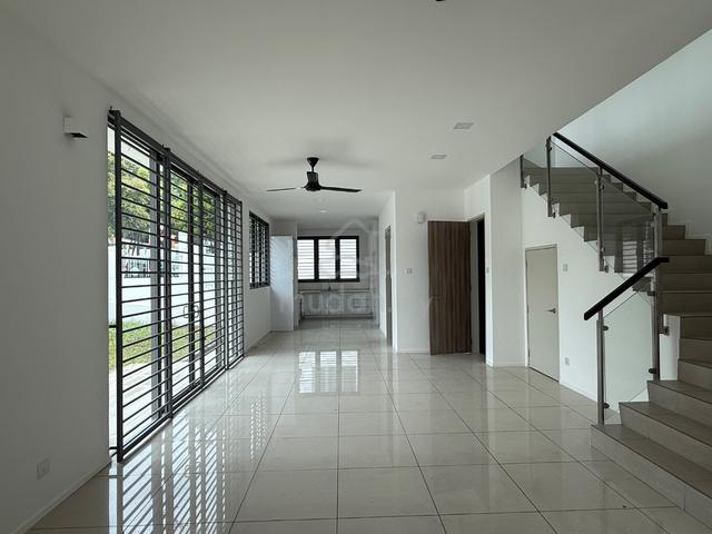Corner With 3000sf Land Area Keys On Hand Well Maintained Free Legal 1