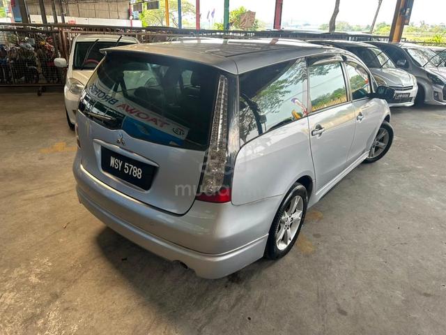 2009 Mitsubishi Grandis 2.4 (Auto) - 3