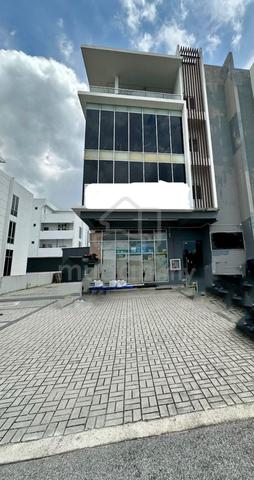 4 sty semi d Light Industrial for sale Batu Kawan 1
