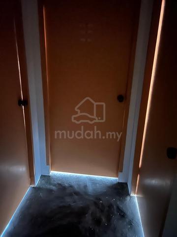 Rumah untuk dijual area parit raja 2