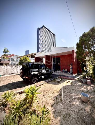 Single-Storey Bungalow in Pulau Tikus 1