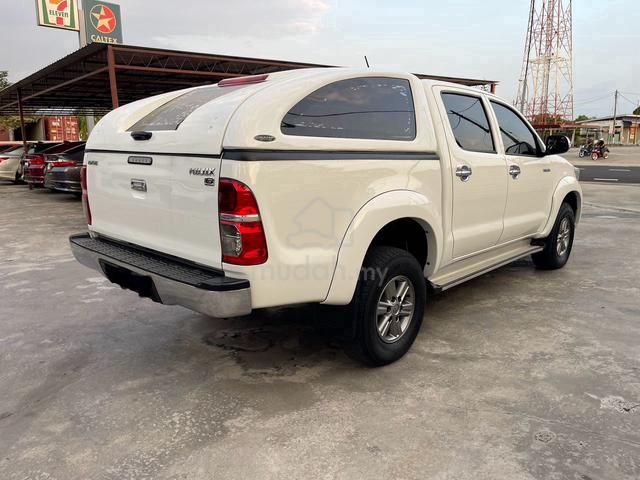 2012 Toyota HILUX 2.5 G VNT FACELIFT (A)FULL LOAN - 4