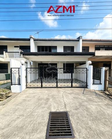 Double Storey Terrace Intermediate Stampin Kuching 1