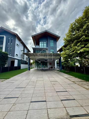 Senibong Cove Isola Granduer 3 Storey Bungalow Fully Renovated G&G 1