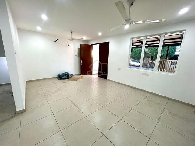 Double Storey Corner Lot For Rent 1