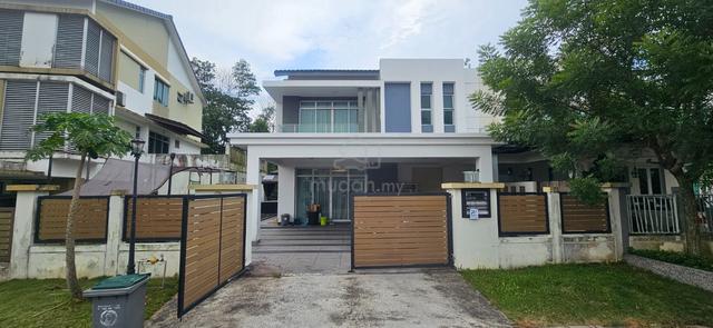 Double storey Semi-D Nusa idaman for sale 1