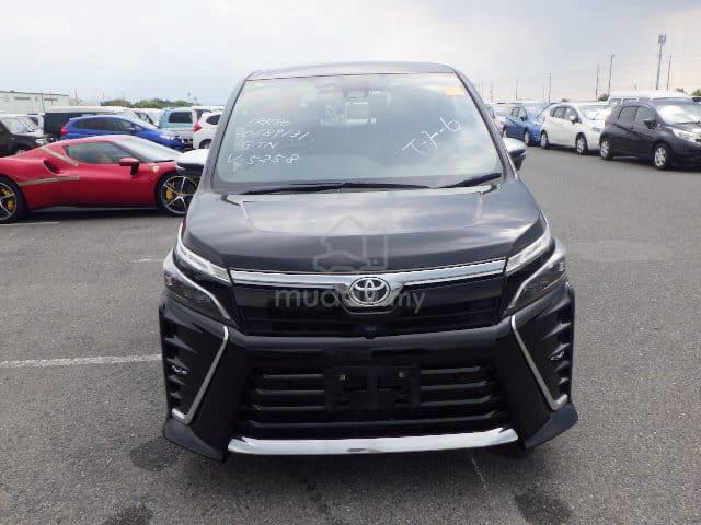 FULL LOAN 2021 Toyota VOXY 2.0 ZS KIRAMEKI III (A) - 4