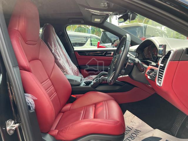 Red Leather Seat 2022 Porsche Cayenne 3.0 Coupe - 2