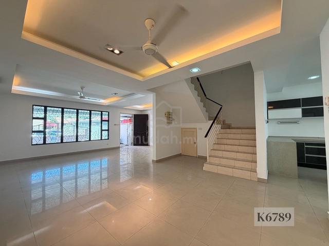Prime Area Renovated & Furnished 2 Sty Bandar Bukit Tinggi 2 Klang 1