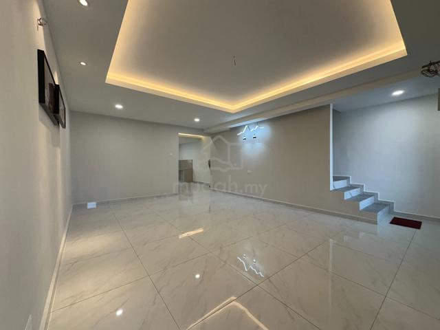 2 Sty Terrace @ Bandar Mahkota Cheras, Freehold, Renovate, Super Cheap 1