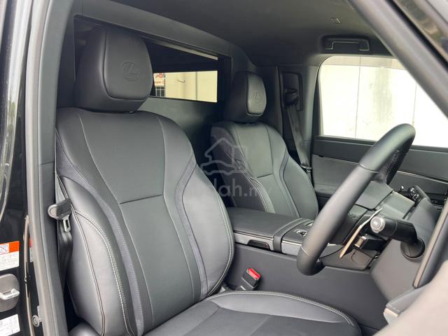 4-Seater 2024 Lexus LM500H Executive for sale - 5