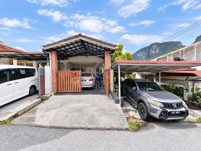 RENOVATED ✨ END LOT Taman sri Gombak Fasa 10 Batu Caves 2.5 Storey 1