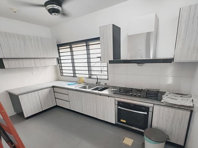 (DEKAT HIGHWAY) Ainsdale Partial Furnished Townhouse near Seremban 2 1