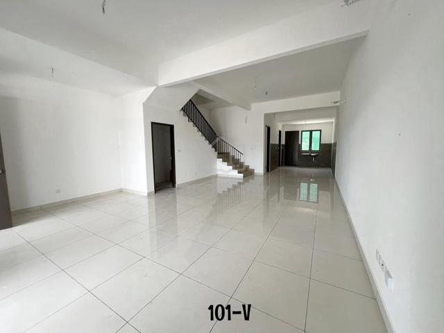 ALAM IMPIAN - [2sty House Lena Residence] 4-BEDROOM - FULLY Extended. 1